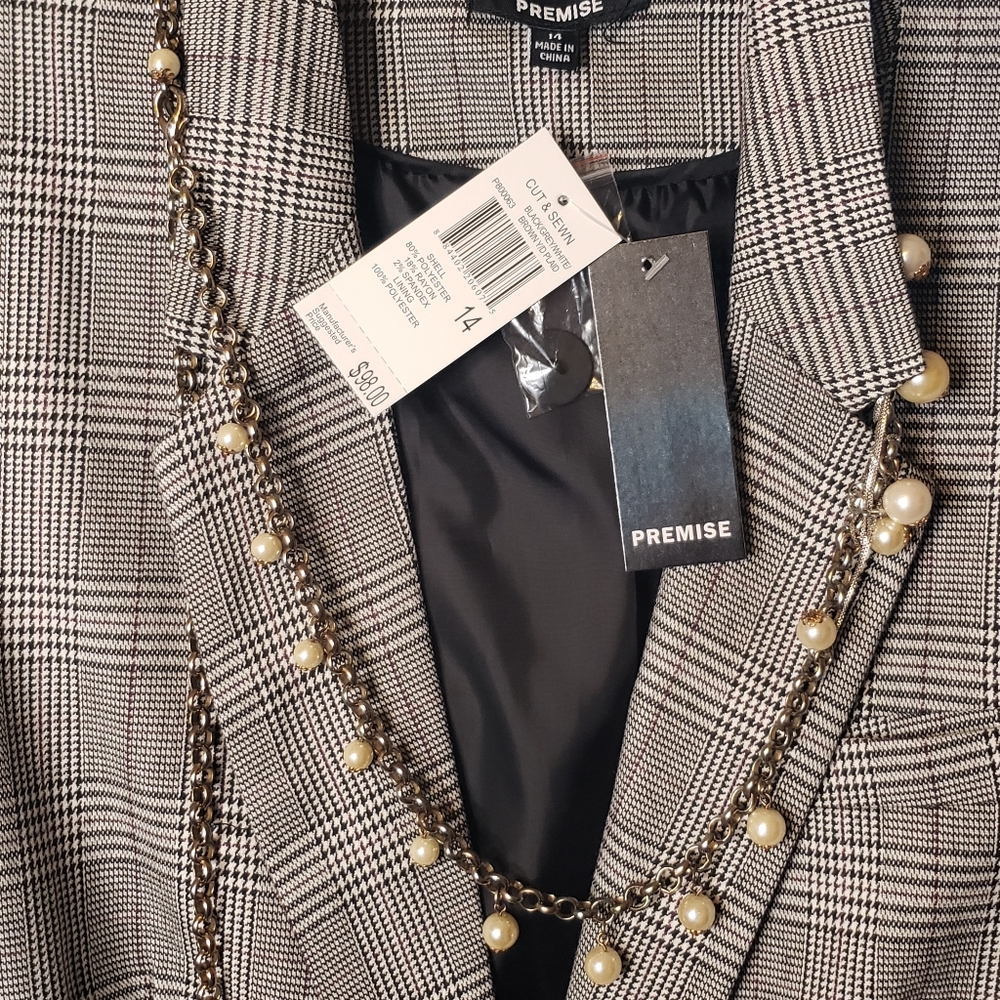 Ladies blazer size 14 BRN